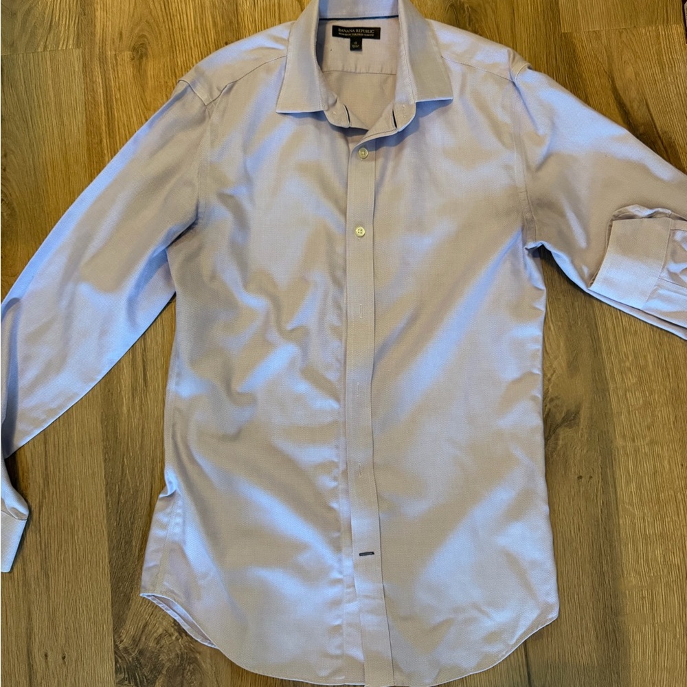 Banana Republic Men's Pale Blue Dress Shirt - Tailored Collar